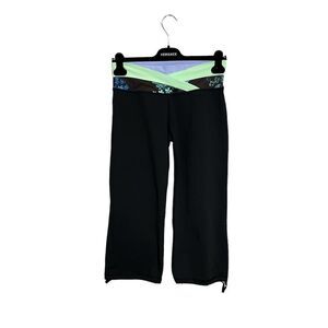 𝅺lululemon Dharana Yoga Crop Floral Band with Cinchable Drawcords